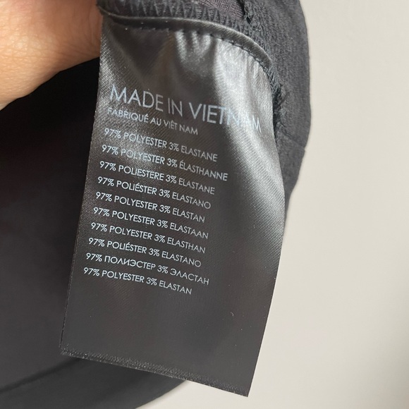 Club Monaco black cropped top - Picture 5 of 6